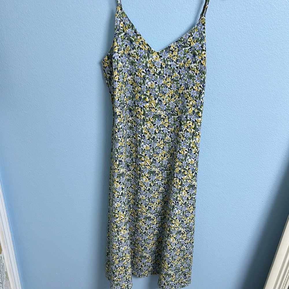 Forever 21 floral summer or spring dress